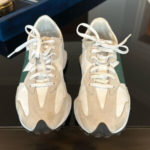 New Balance 327 size 7